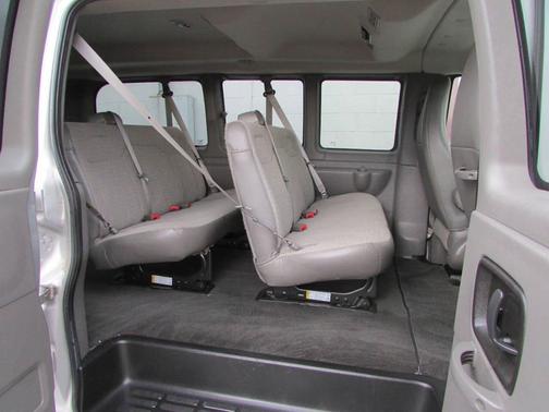 2014 Chevrolet Express 1500 LS