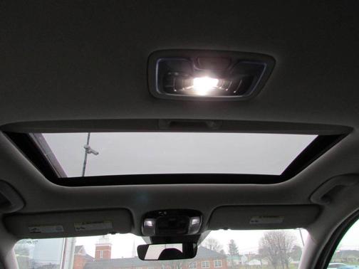 White 2023 Hyundai TUCSON SEL AWD 4dr SUV