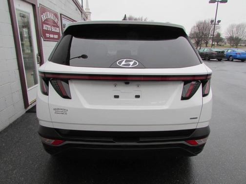White 2023 Hyundai TUCSON SEL AWD 4dr SUV