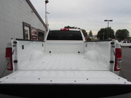 2020 RAM 2500 Tradesman Crew Cab 4X4 8' Box