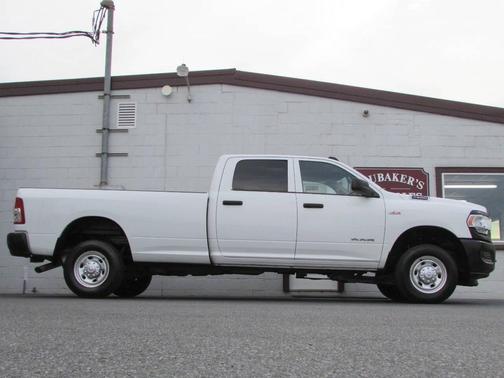 2020 RAM 2500 Tradesman Crew Cab 4X4 8' Box