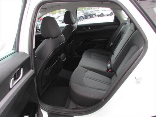2023 Kia K5 LXS 4dr Sedan