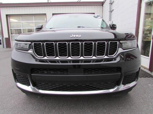 Black 2021 Jeep Grand Cherokee L Laredo