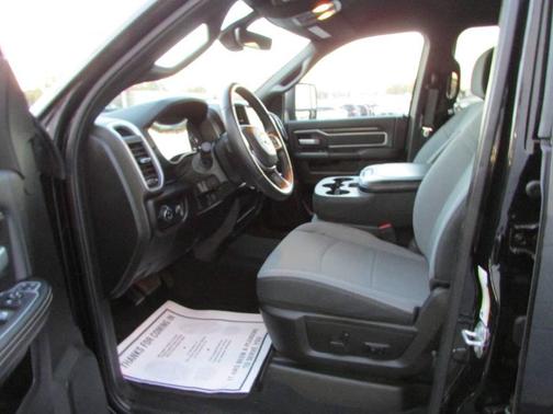 2024 RAM 2500 Big Horn 4x4 4dr Crew Cab 6.3 ft. SB Pickup