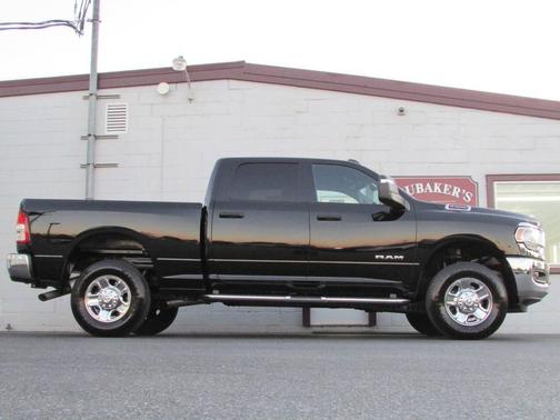 2024 RAM 2500 Big Horn 4x4 4dr Crew Cab 6.3 ft. SB Pickup