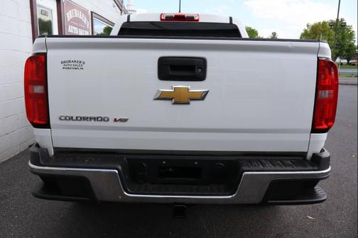 White 2018 Chevrolet Colorado WT