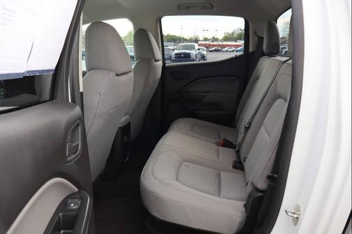 White 2018 Chevrolet Colorado WT