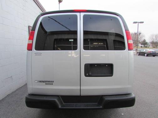 2016 Chevrolet Express 2500 LS