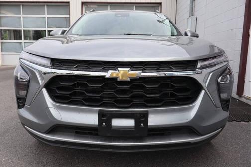 Gray 2025 Chevrolet Trax LT