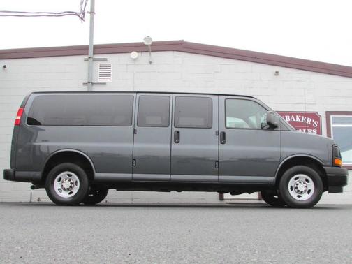 2017 Chevrolet Express 3500 LS