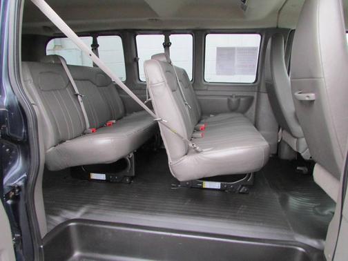 2015 Chevrolet Express 2500 LS