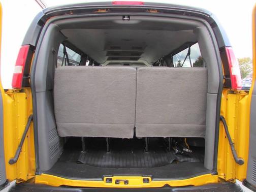 2016 Chevrolet Express 3500 LS