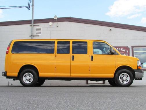 2016 Chevrolet Express 3500 LS