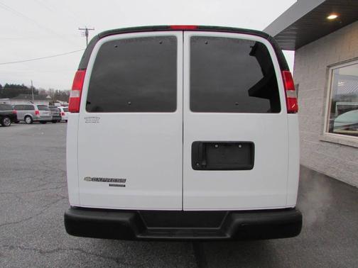 2015 Chevrolet Express 2500 LS