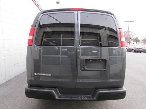 2017 Chevrolet Express 3500 LS