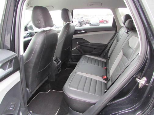 2022 Volkswagen Taos SEL 4Motion AWD 4dr SUV