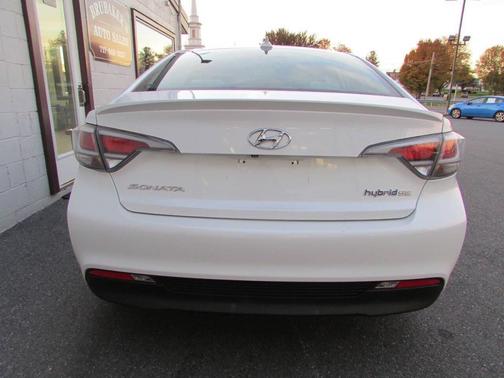 2016 Hyundai SONATA Hybrid SE