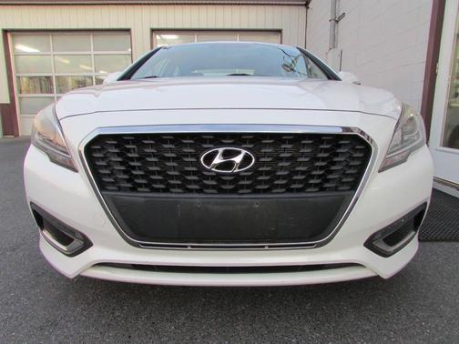 2016 Hyundai SONATA Hybrid SE
