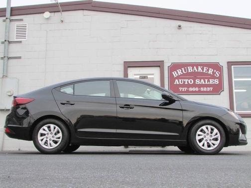 2019 Hyundai ELANTRA SE