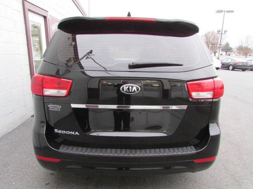 2018 Kia Sedona L