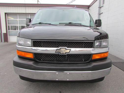 2017 Chevrolet Express 3500 LT