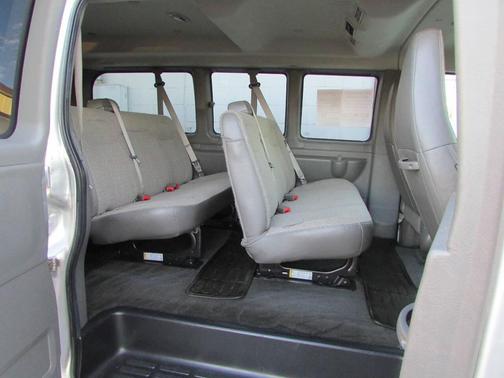 2016 Chevrolet Express 2500 LS