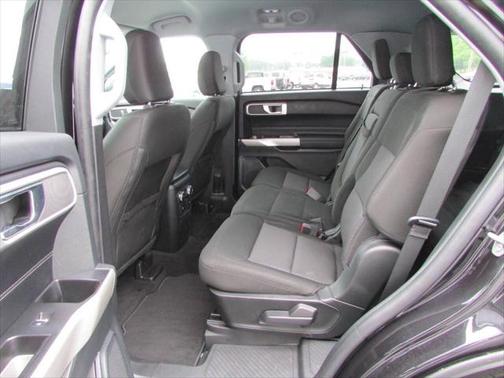 2022 Ford Explorer XLT AWD 4dr SUV