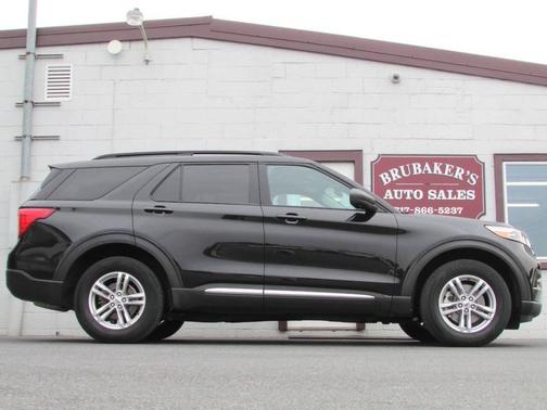 2022 Ford Explorer XLT AWD 4dr SUV
