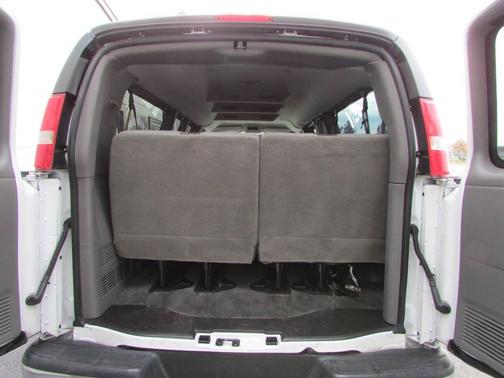 2017 Chevrolet Express 3500 LT