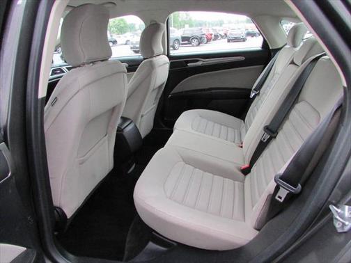 2018 Ford Fusion Hybrid SE
