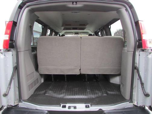 2017 Chevrolet Express 2500 LS