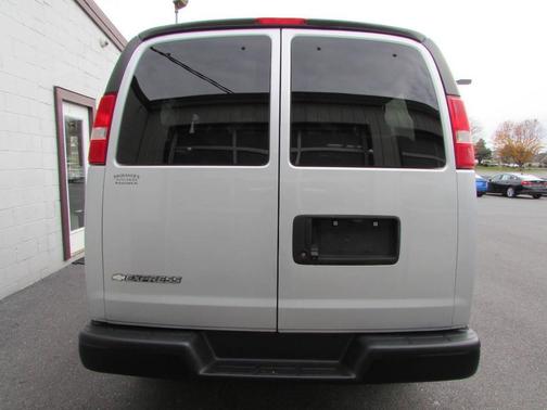 2017 Chevrolet Express 2500 LS