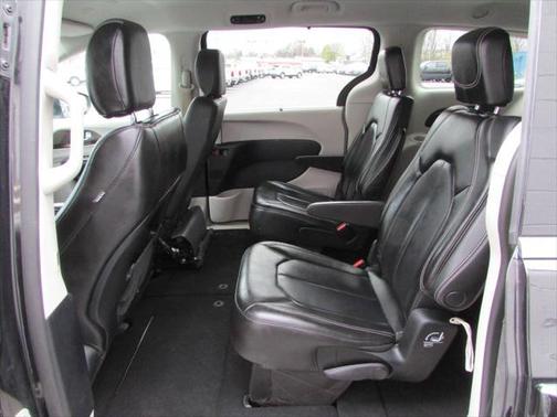 2020 Chrysler Voyager LXI