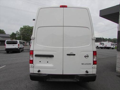 2021 Nissan NV Cargo NV2500 HD S V6