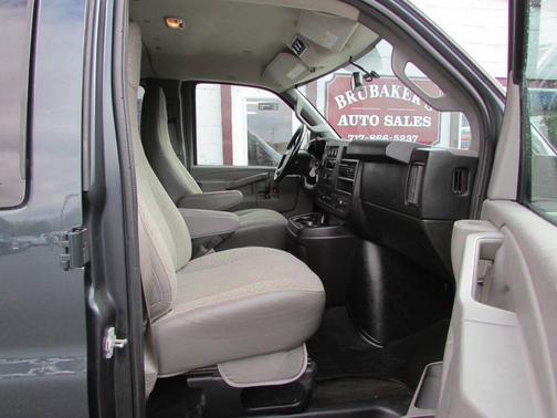 2017 Chevrolet Express 2500 LS