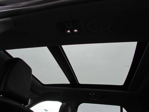 2021 Ford Explorer XLT AWD 4dr SUV