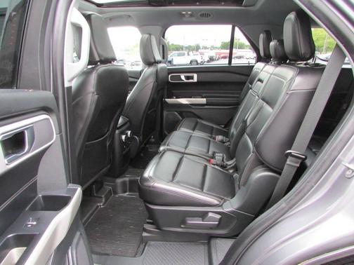 2021 Ford Explorer XLT AWD 4dr SUV