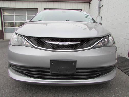 2020 Chrysler Voyager LXI