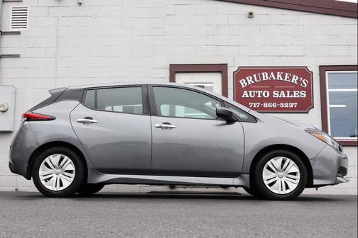 Gun Metallic 2022 Nissan Leaf S 40 kWh