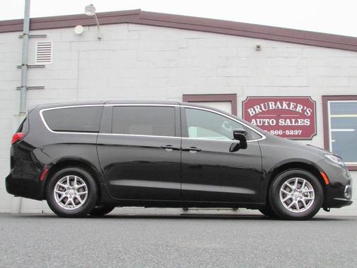 2025 Chrysler Pacifica L