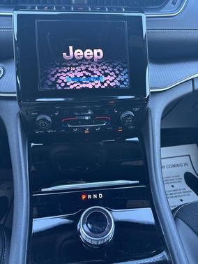 Silver Zynith 2024 Jeep Grand Cherokee Altitude