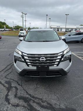 Brilliant Silver Metallic 2024 Nissan Rogue SV