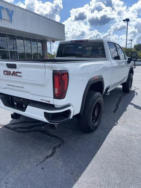 2023 GMC Sierra 2500 AT4