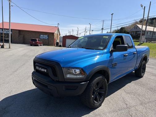 Hydro Blue Pearlcoat 2022 RAM 1500 Classic Warlock