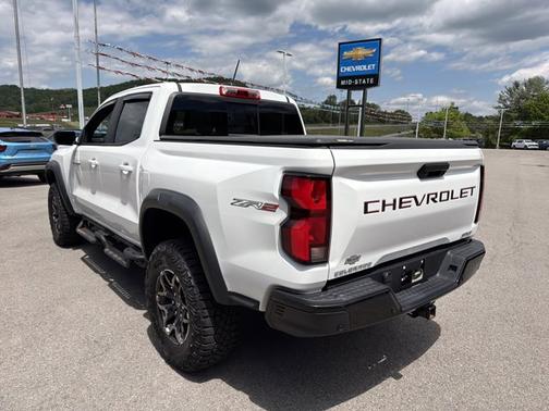 Summit White 2024 Chevrolet Colorado 4WD ZR2