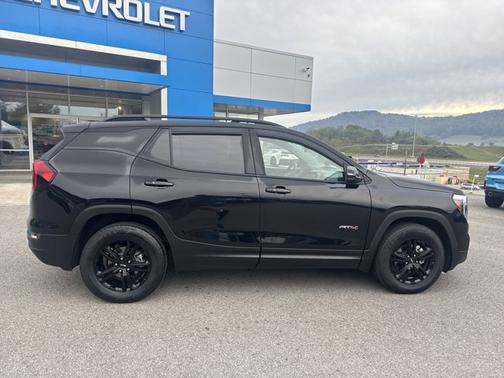 2024 GMC Terrain AT4