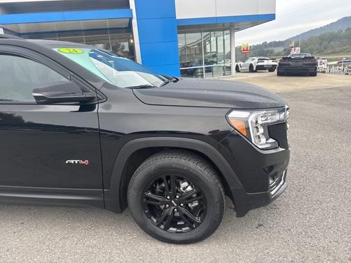 2024 GMC Terrain AT4