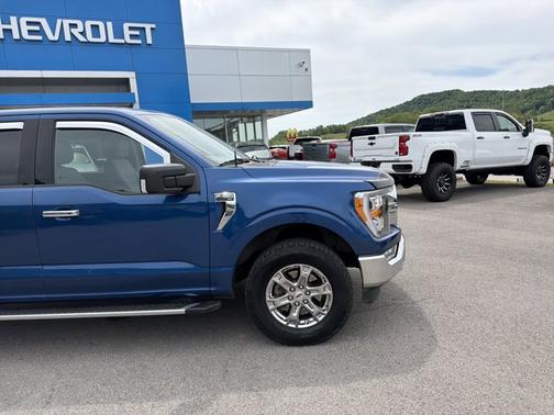 ATLAS BLUE METALL 2023 Ford F-150 XLT