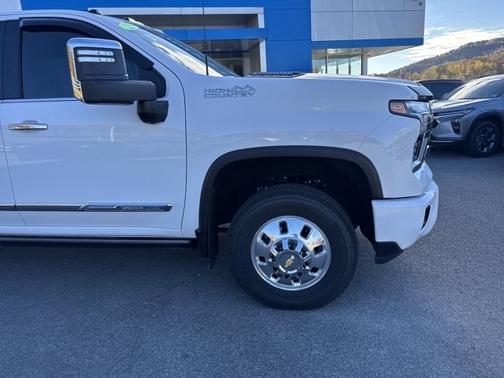 2025 Chevrolet Silverado 3500 High Country
