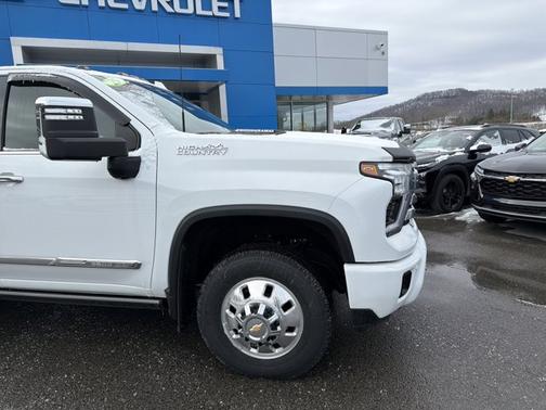 2025 Chevrolet Silverado 3500 High Country